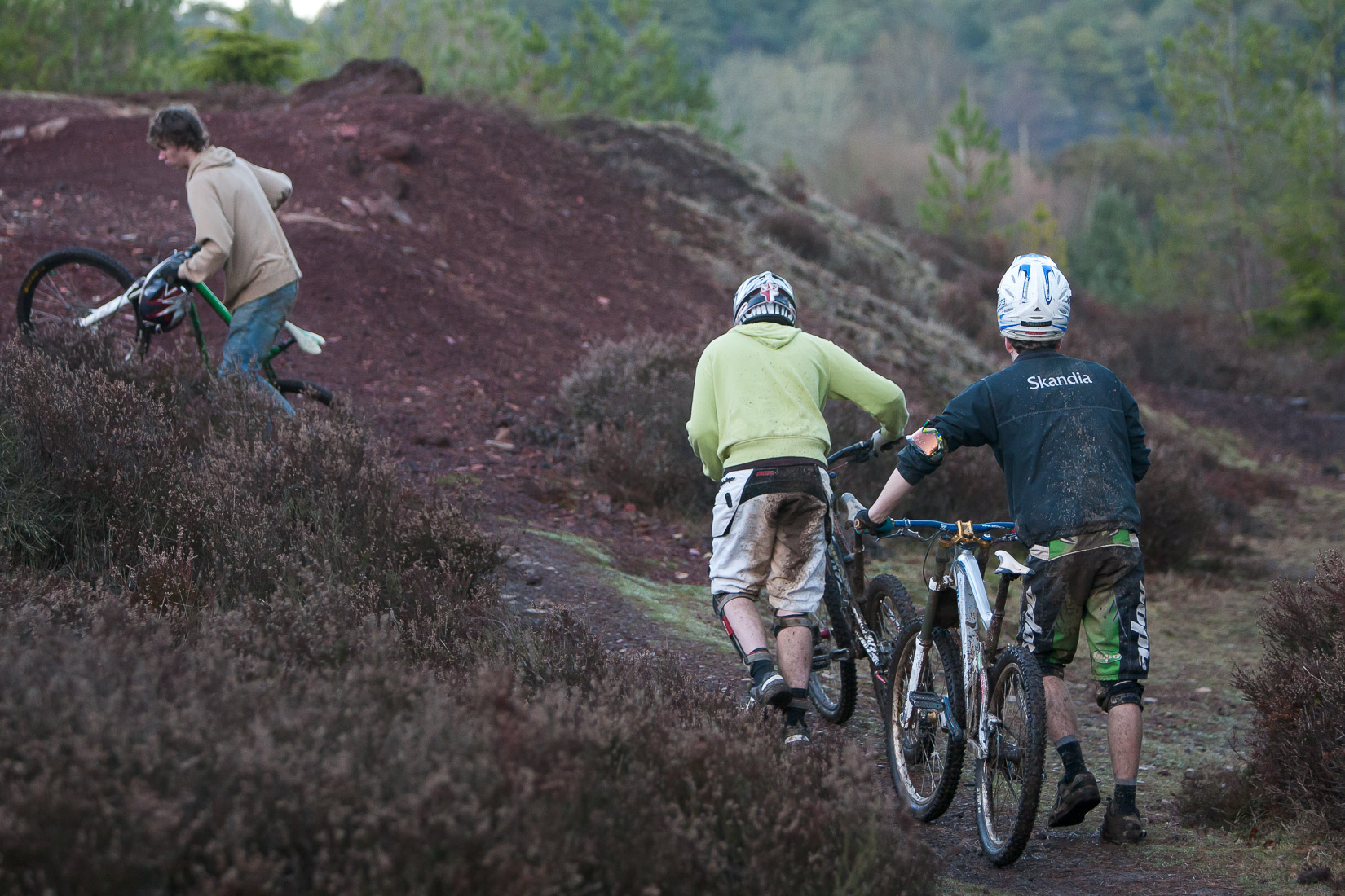 how to ride steep downhill mtb