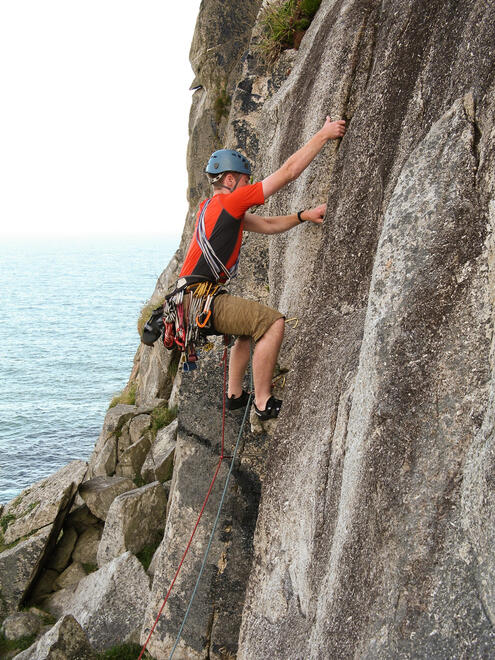 Climbing Little Brown Jug direct start (HVS 5a)