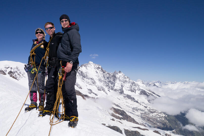 Atmospheric conditions on the final snow arete