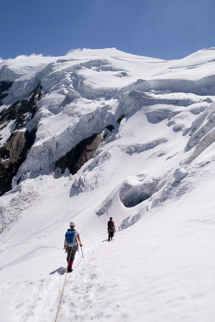 Descending towards the seracks