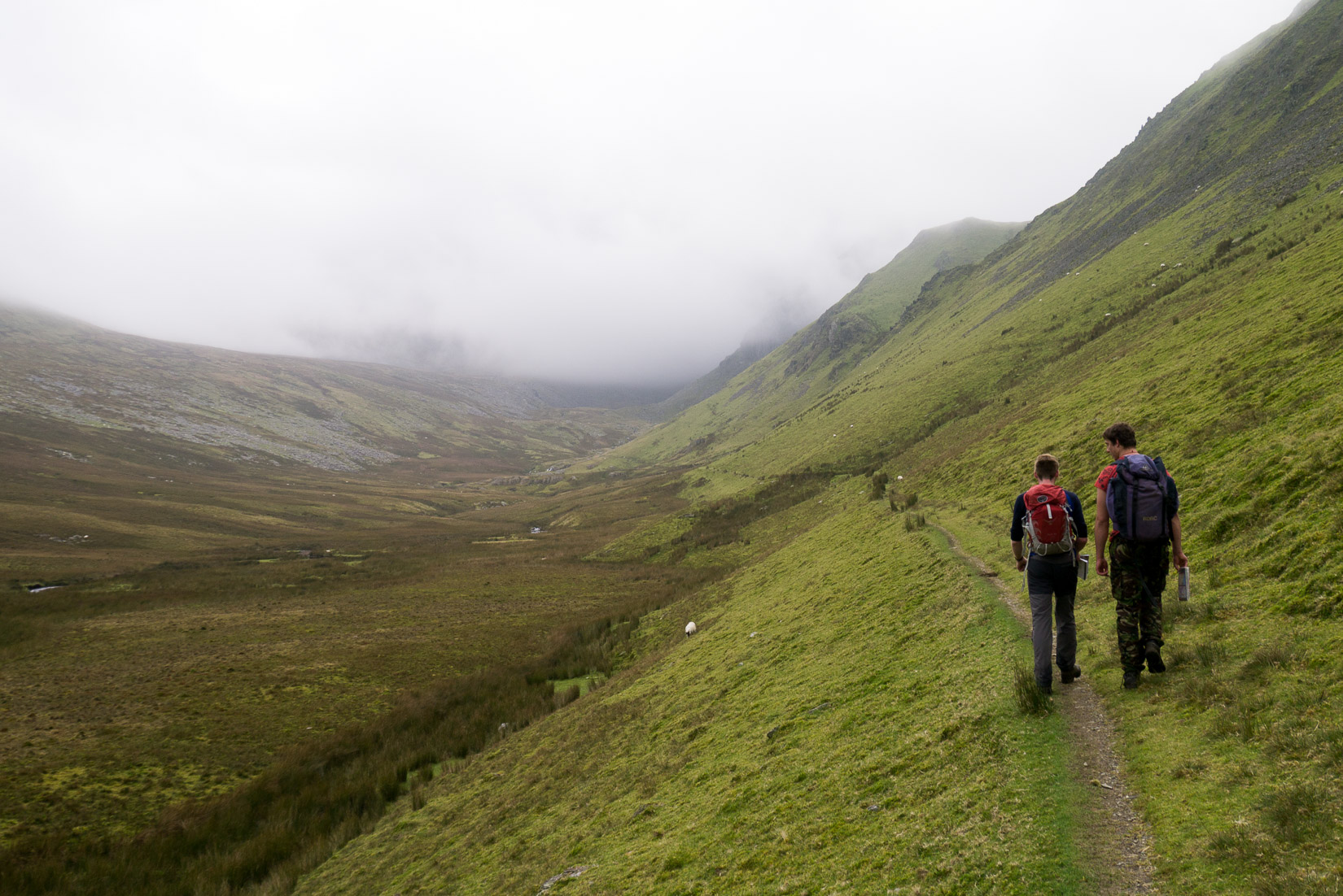 On the walk in to LLech Ddu Spur