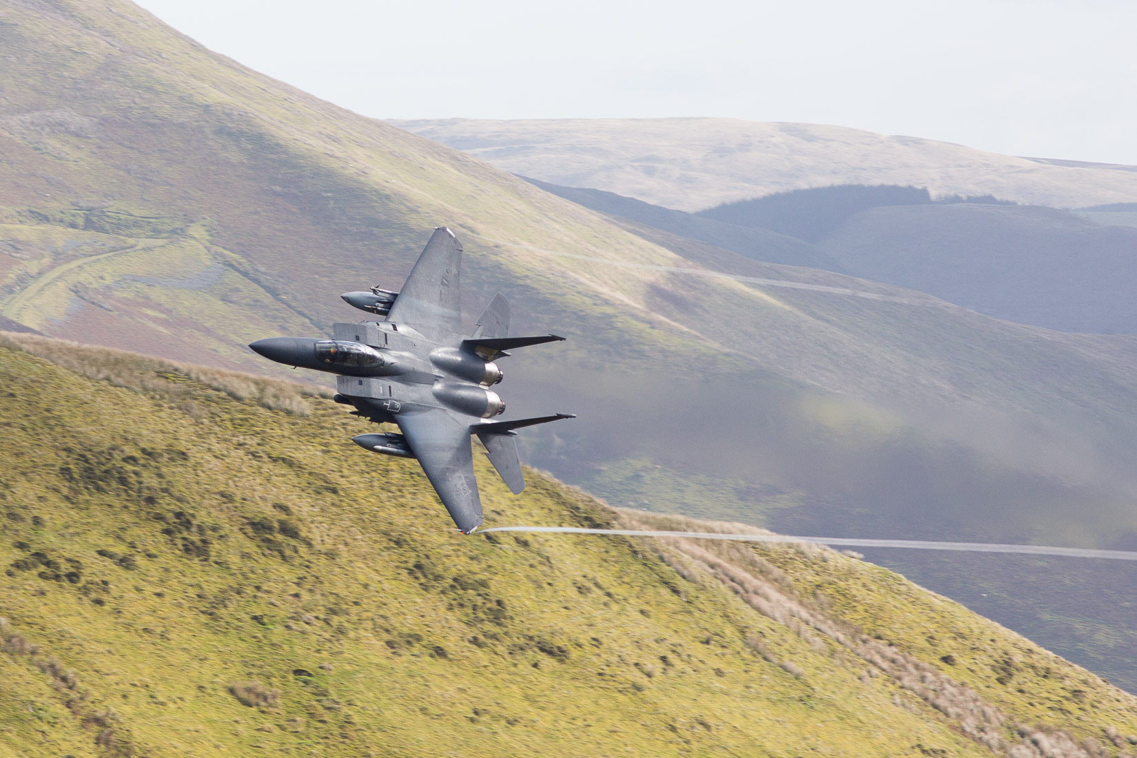 F15 Eagle entering the pass