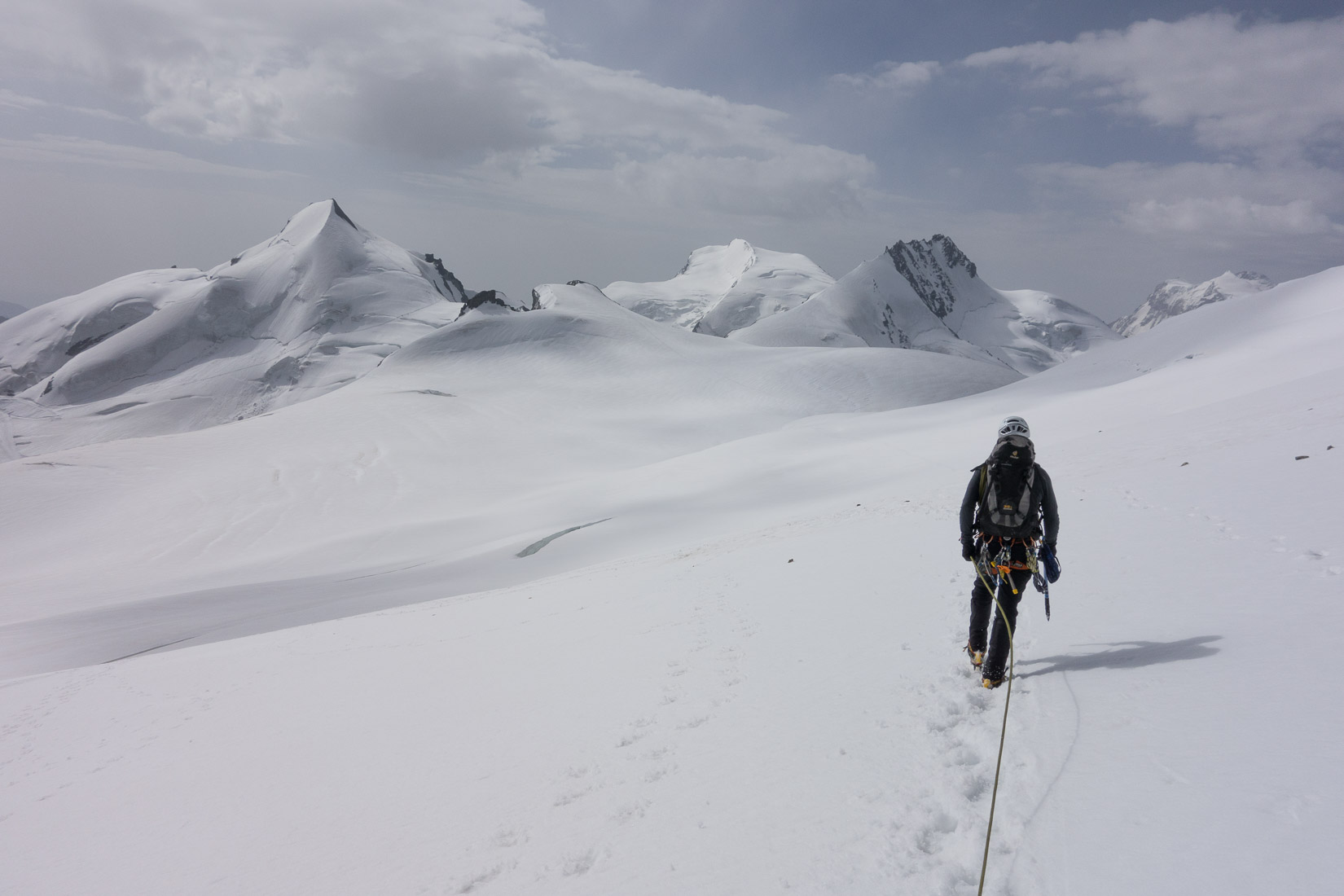 Walking back to the Alphubeljoch