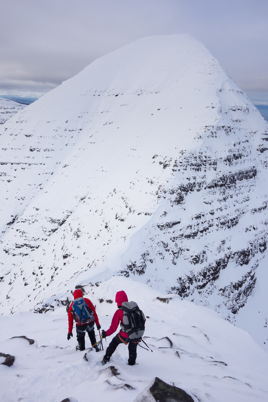 Descending down to the col before Sgurr Mhor