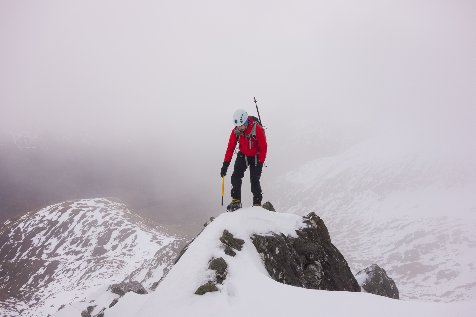Entering the mist on the Forcan Ridge