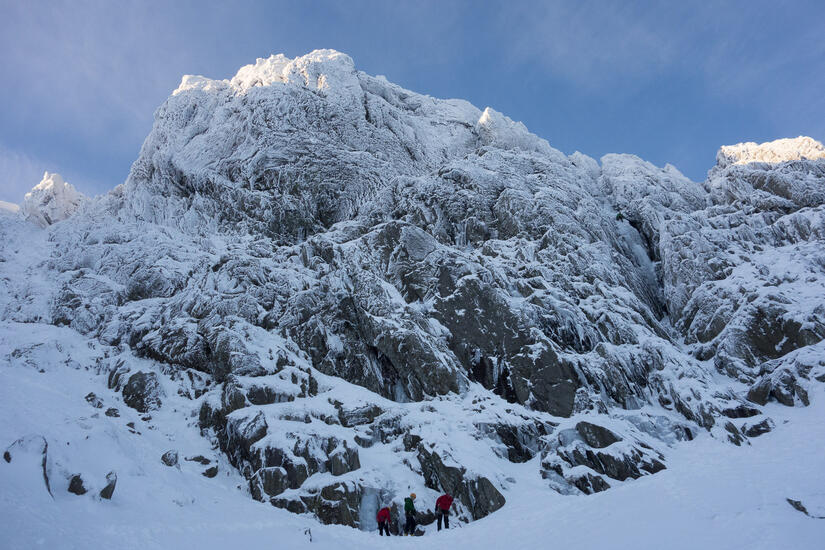 Clogwyn Du in the morning