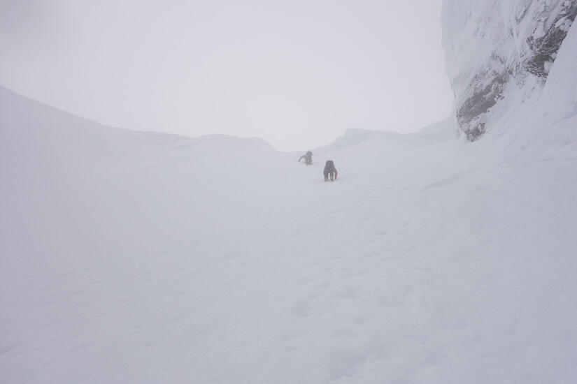 Descending number 3 gully