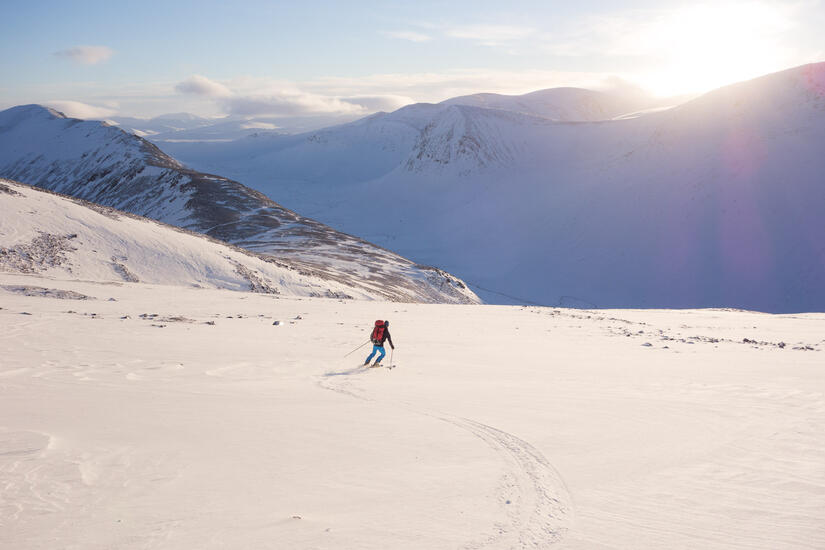 Descending into the Lairig Ghru with the setting sun