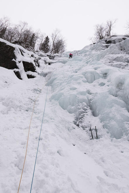 Becky leading Nedre Svingfoss