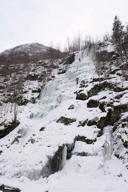 Abseiling off Trippel