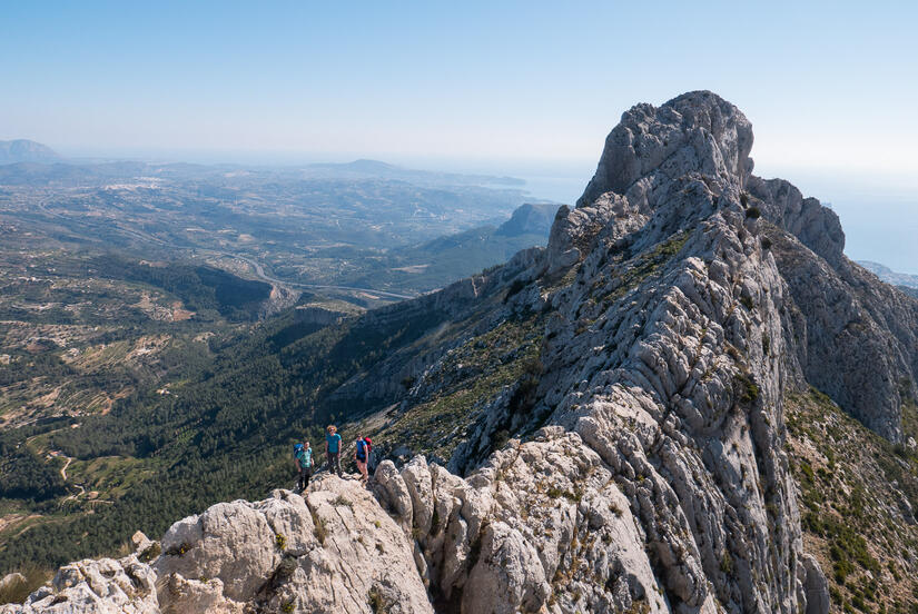 Great positions at the start of the ridge