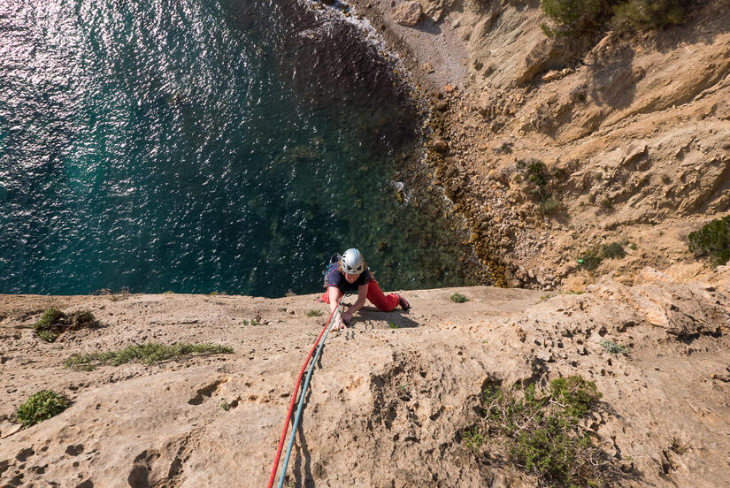 Slabby finish to the top pitch