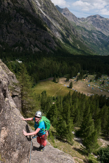 Climbing above Ailefroide